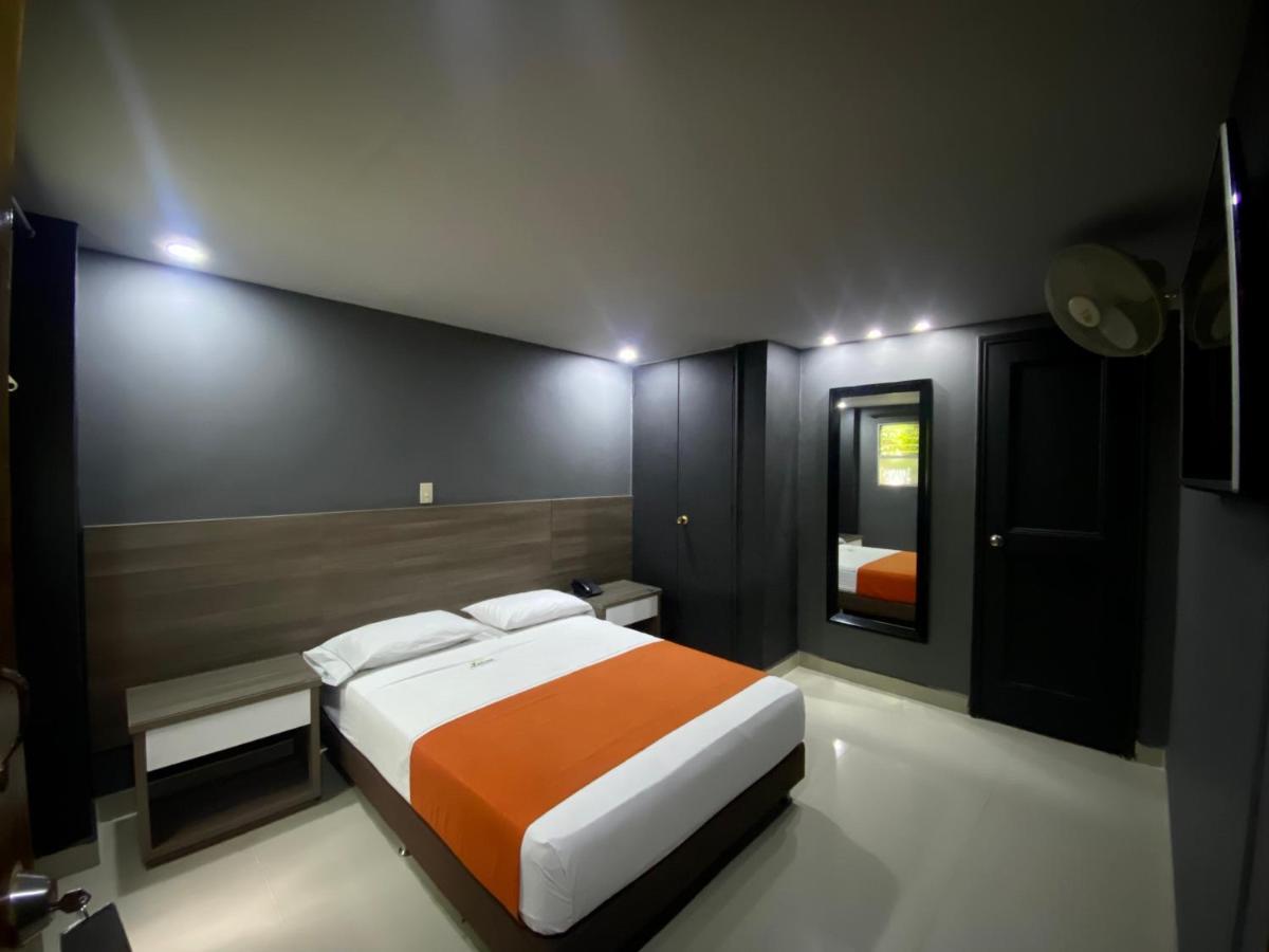 Hotel Latino מדיין מראה חיצוני תמונה