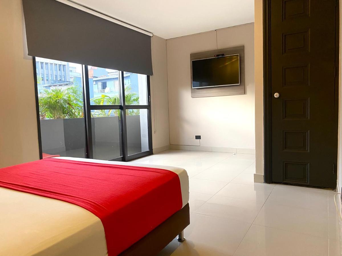 Hotel Latino מדיין מראה חיצוני תמונה