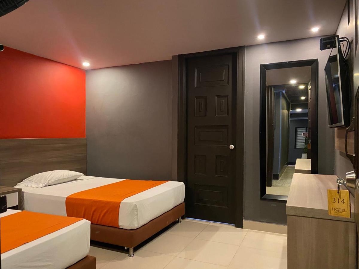 Hotel Latino מדיין מראה חיצוני תמונה