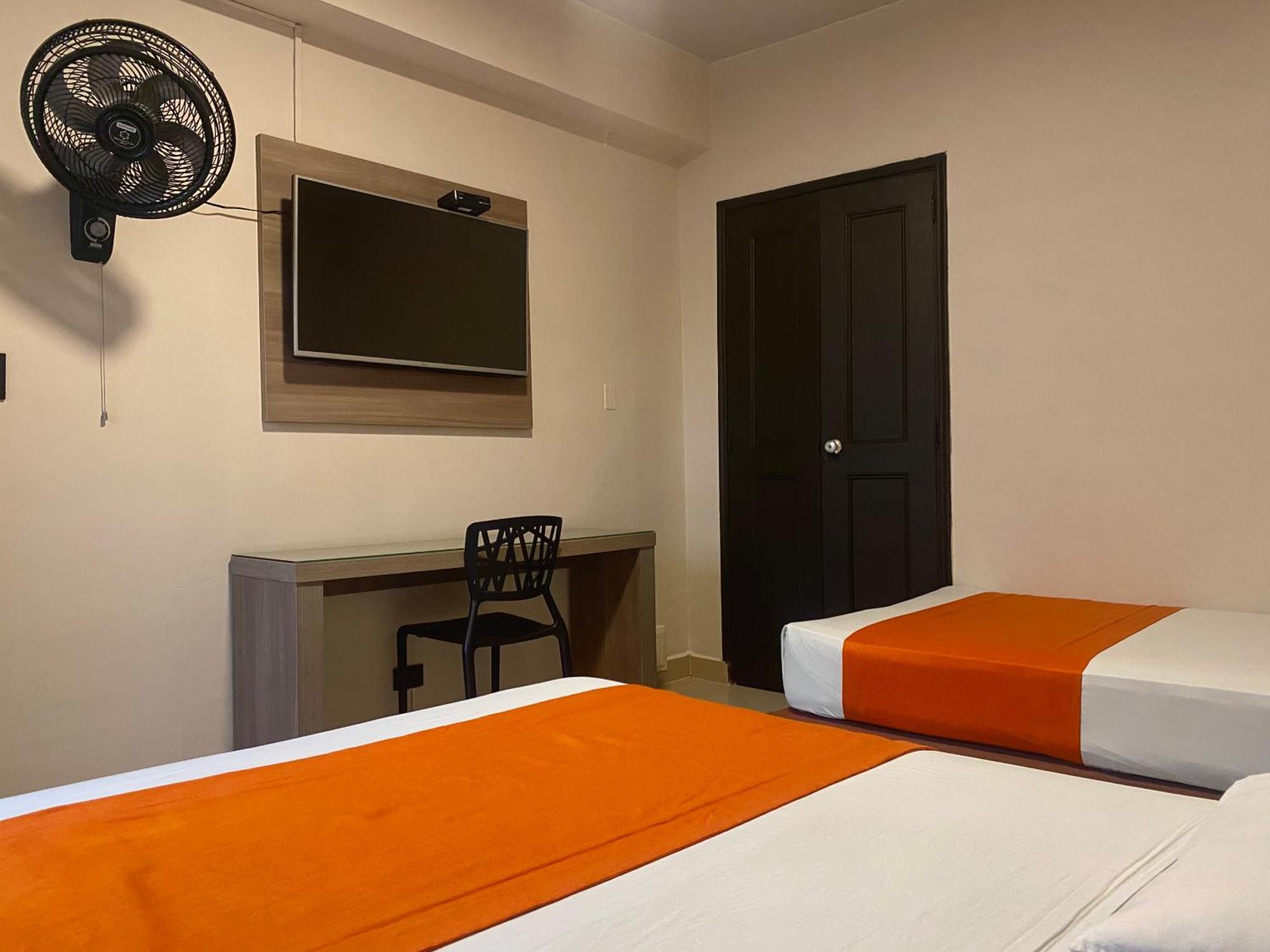 Hotel Latino מדיין מראה חיצוני תמונה