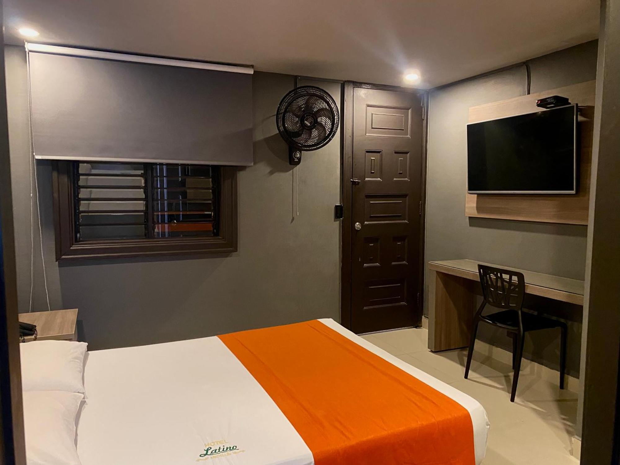Hotel Latino מדיין מראה חיצוני תמונה