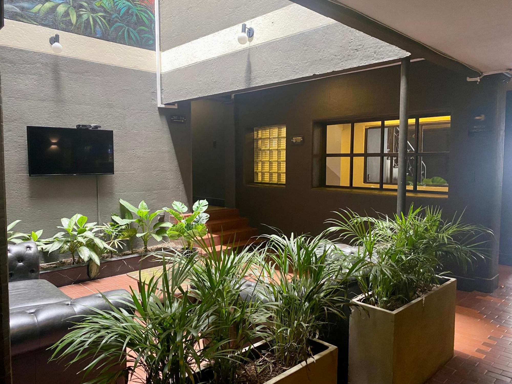 Hotel Latino מדיין מראה חיצוני תמונה